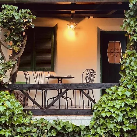 Mika's Garden Holiday home *